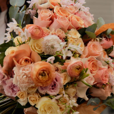 Peach colored bouquets
