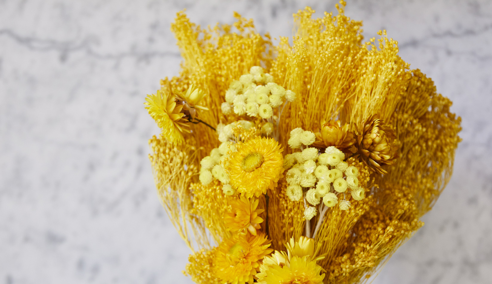 Dried bouquet of yellow flowers for friendship
